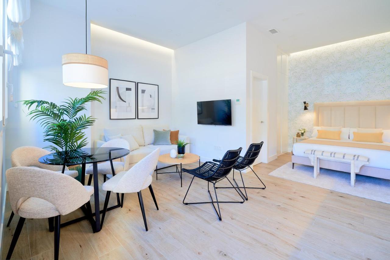Lofts Parque De Huelin Apartment มาลากา ภายนอก รูปภาพ