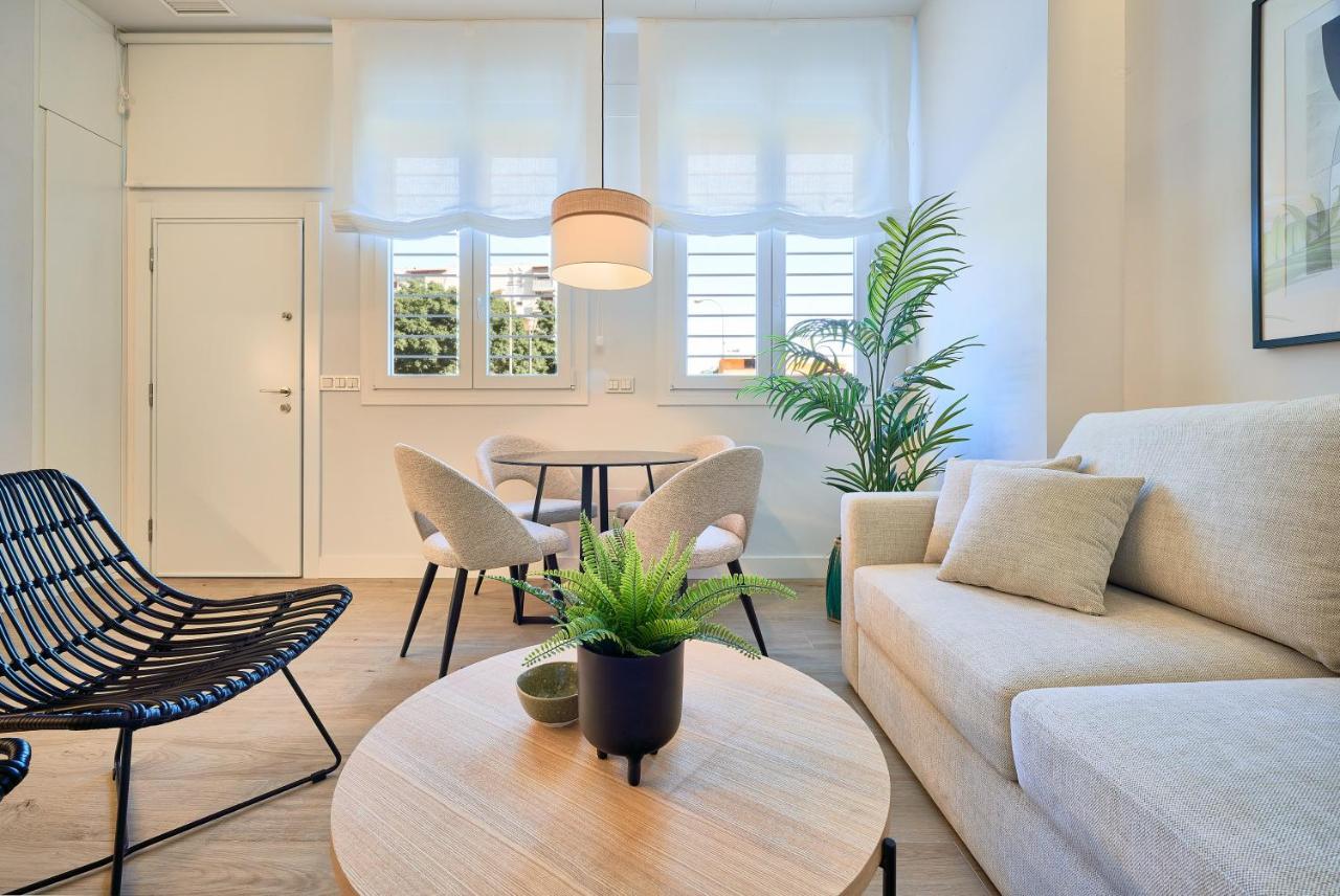 Lofts Parque De Huelin Apartment มาลากา ภายนอก รูปภาพ