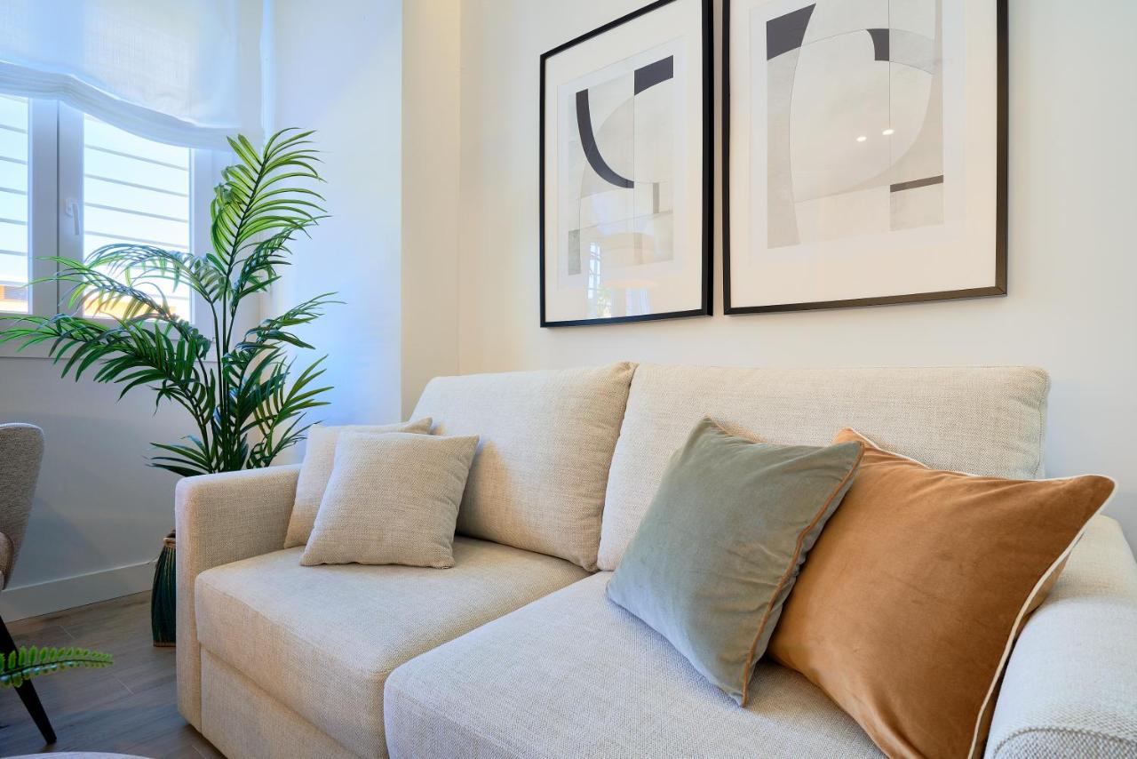 Lofts Parque De Huelin Apartment มาลากา ภายนอก รูปภาพ