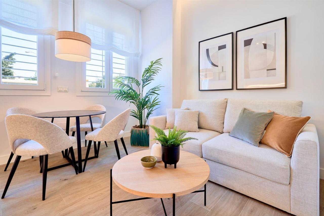 Lofts Parque De Huelin Apartment มาลากา ภายนอก รูปภาพ