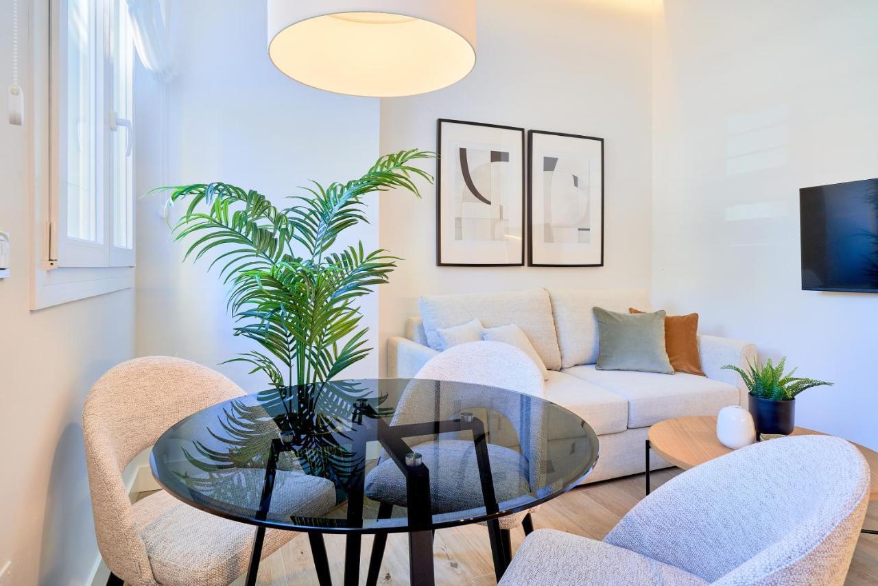 Lofts Parque De Huelin Apartment มาลากา ภายนอก รูปภาพ